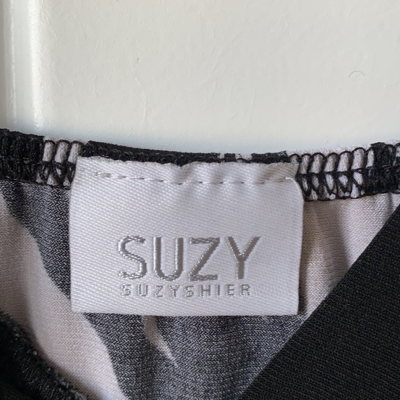 Black and white tunic - Picture 3 of 5